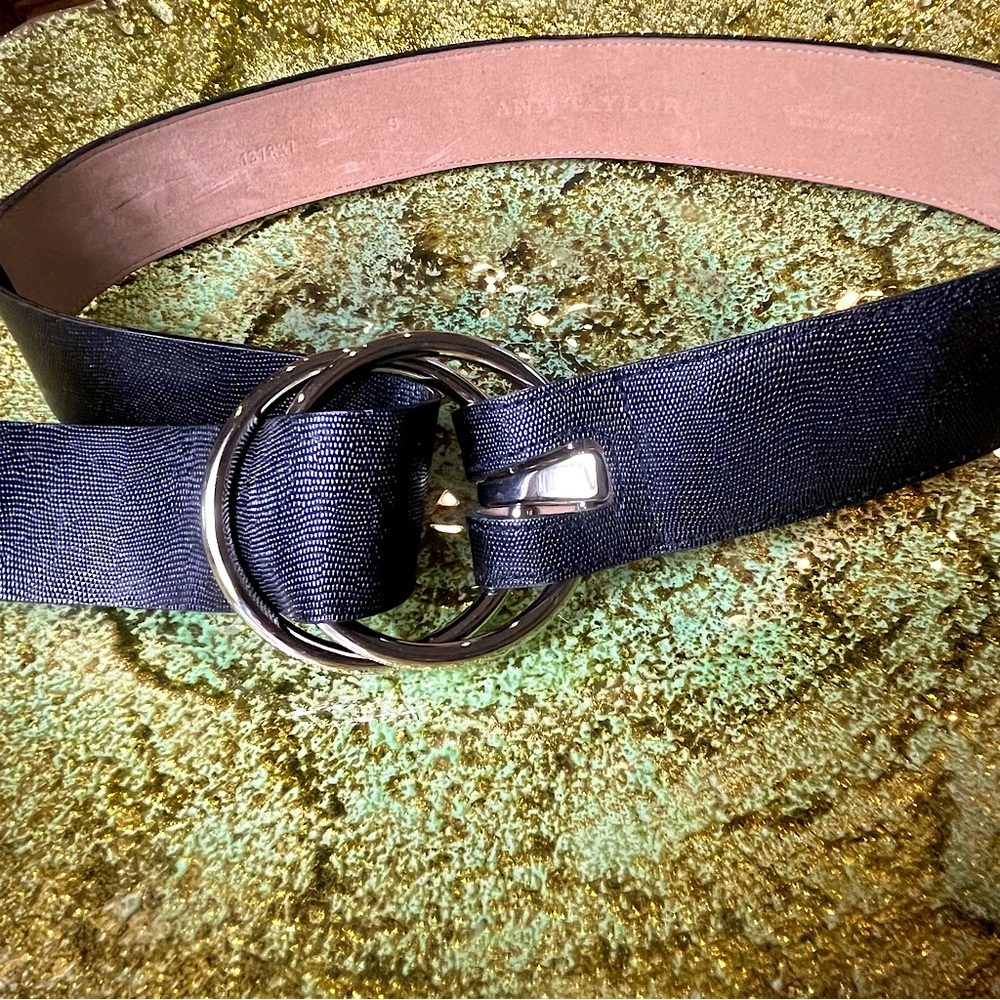 ⬇️ Ann Taylor Double Ring Leather Belt - Picture 4 of 9